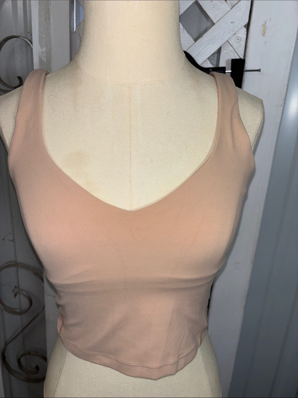 Lululemon Women’s V-Neck Cropped Tank Top in Blush